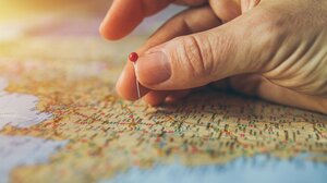 Travel Tuesday: Πώς γεννήθηκε η «Black Friday» των ταξιδιωτικών προσφορών