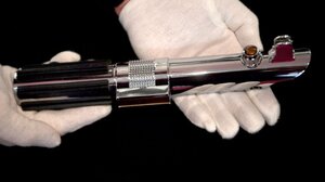 Εμβληματικό φωτόσπαθο του Star Wars πωλείται σε δημοπρασία έως και 2,2 εκατ. αγγλικές λίρες