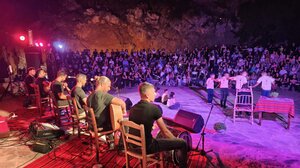 Τιμή στον Λευτέρη Καλομοίρη – Ντελικανή, προσφορά στη μικρή Παυλίνα