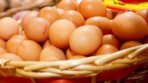 Οι επιστήμονες καθησυχάζουν για τα ελληνικά αυγά: «Τα αιώνια χημικά βρίσκονται σε όλες τις τροφές»