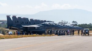 Στο τραπέζι Ελλάδα και ΗΠΑ για τις βάσεις – Τί περιλαμβάνουν οι συζητήσεις για την Κρήτη