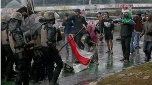 Ινδονησία: Διαδηλωτές πυρπόλησαν κτήριο περιφερειακού συμβουλίου - Τρεις νεκροί