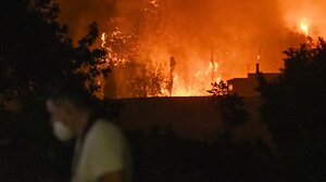 Κόλαση φωτιάς σε Αχαΐα, Χίο, Ζάκυνθο - Δεκάδες μέτωπα σε όλη τη χώρα – Μπαράζ μηνυμάτων του 112