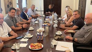  Ξεσηκωμός για τη μεταφορά των λεωφορείων – Προσφυγή κατά της απόφασης του Δήμου Ηρακλείου ετοιμάζουν τουριστικοί φορείς