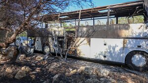 Ηράκλειο: Γνωστός επιχειρηματίας κατονομάζεται ως ύποπτος για τον εμπρησμό στο λεωφορείο