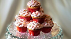 Πώς να κάνετε στο σπίτι cupcakes red velvet