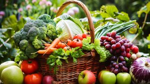 Το καλοκαιρινό φρούτο που «προστατεύει» την καρδιά και βελτιώνει την υγεία του εντέρου