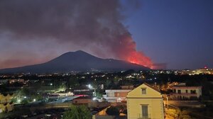 Πυρκαγιά στον Βεζούβιο: "Ξύπνησε" και η Αίτνα - Κινητοποίηση της Πολιτικής Προστασίας