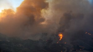 Πυρκαγιές: Ο καπνός είναι 14 φορές πιο θανατηφόρος απ’ όσο πιστεύαμε μέχρι σήμερα