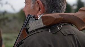 Επεισόδιο Αχλάδα: ο πατέρας συνελήφθη για λαθροθηρία, ο γιος για ναρκωτικά, τους «έκαψε» η …γουρούνα 