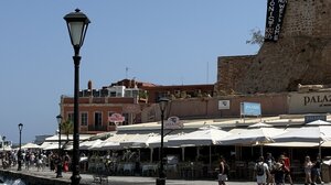 Ζητά από τον Δήμαρχο Χανίων την απομάκρυνση πανό από το Ενετικό Λιμάνι 