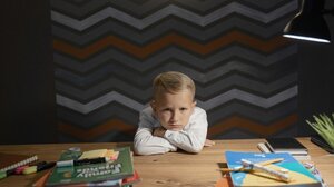 Πρέπει οι γονείς να ανησυχούν όταν βαριέται ένα παιδί;