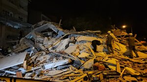 Σεισμός 6,1 Ρίχτερ στην Τουρκία: "Με ακούει κανείς;" - Δραματικές διασώσεις στα συντρίμμια