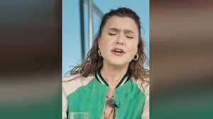 Viral Τουρκάλα τραγουδίστρια που ερμηνεύει το "Όλα σε θυμίζουν" - Βίντεο