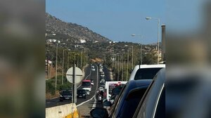 Δεκαπενταύγουστος ταλαιπωρίας στον ΒΟΑΚ - Ουρές χιλιομέτρων έξω από το Ηράκλειο