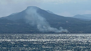 Πυρκαγιά στην Κορινθία - Καίει ανάμεσα σε Άσσο και Λέχαιο