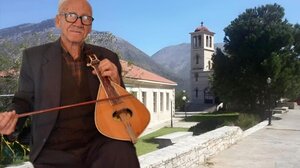 Έφυγε από τη ζωή ο σπουδαίος λυράρης Γιώργης Βασιλάκης