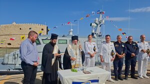 Με λαμπρότητα ο αγιασμός για το νέο σκάφος του Λιμενικού στο Ηράκλειο