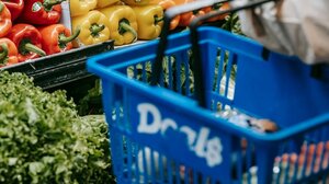 Ακρίβεια: Πονοκέφαλος για τους καταναλωτές οι μεγάλες αυξήσεις στα τρόφιμα - Συνεχίζεται το «ράλι» στα ενοίκια