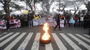 Ινδονησία: Είκοσι αγνοούμενοι μετά τις διαδηλώσεις