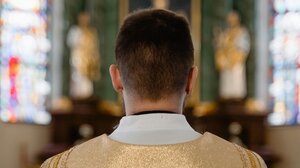 Θεσσαλονίκη: Απαγορεύτηκε η συμμετοχή σε ιεροπραξία στον ιερέα ο οποίος καταγγέλθηκε για σεξουαλική παρενόχληση