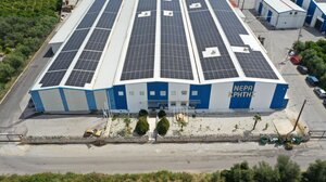 Φυσικό Μεταλλικό Νερό ΘΕΡΙΣΟ: Η Κρήτη σε κάθε σταγόνα!