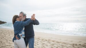 Τα μυστικά της διατροφής μετά τα 60 – 5 θρεπτικά συστατικά για υγεία και ενέργεια