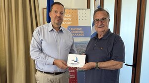 Επίσκεψη του πρώην Προέδρου της Παγκρήτιας Ένωσης Αμερικής στον Οργανισμό Λιμένος Ηρακλείου 