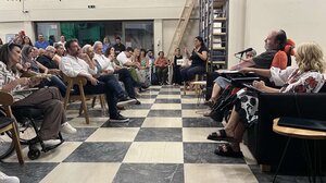 Στην παρουσίαση του βιβλίου «Το ταβάνι στο χιόνι», ο Δήμαρχος Ηρακλείου