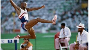 Επ΄ αόριστον αποκλεισμός στον κάτοχο του παγκόσμιου ρεκόρ στο μήκος Μάικ Πάουελ