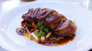 Η συνταγή του Jamie Oliver για το τέλειο ροστ μπιφ