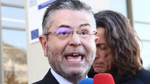 Ποιος είναι ο Παύλος Σαράκης: Από τις δικαστικές αίθουσες στη Βουλή – και το «χρυσό» πόθεν έσχες