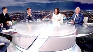 Σεισμός στην Εύβοια... on air: Η στιγμή της δόνησης