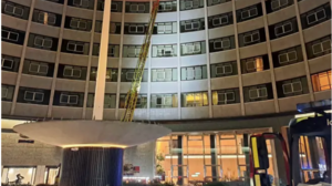 Λονδίνο: Μεγάλη φωτιά σε εννιαώροφο κτίριο