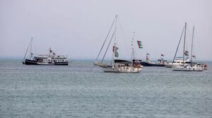 Επίθεση με drones δέχθηκε ο "Στόλος για τη Γάζα" ενώ έπλεε νότια της Κρήτης! - Δείτε video