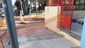 "Δεν μπορούσαν τα έργα έξω από τα σχολεία να γίνουν πριν την έναρξη της σχολικής χρονιάς;"