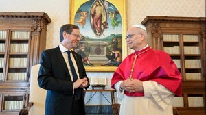 Ο Πάπας Λέων ήγειρε το θέμα της "τραγικής κατάστασης στη Γάζα" στη συνάντηση με τον Ισραηλινό πρόεδρο