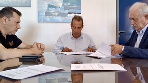 Υπεγράφη η σημαντική συμφωνία μεταξύ Δήμου Χερσονήσου και Πανεπιστημίου Αθηνών για την ενίσχυση της Πολιτικής Προστασίας 