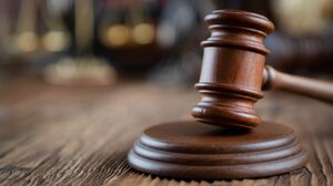 ΕΜΠ: Φοιτητής καταδικάστηκε σε 14 μήνες φυλάκιση για σύνθημα σε τοίχο