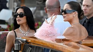 Κιμ Καρντάσιαν: Γενέθλια με εντυπωσιακές εμφανίσεις και με όλο το καστ της νέας σειράς «All's Fair»