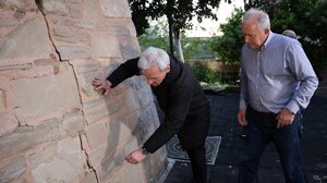 Ο Ευθύμης Λέκκας στη Λότζια με φόντο τις αποζημιώσεις στις Βούτες! 