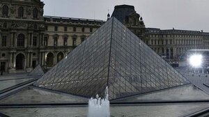 Εισαγγελέας Παρισιού: Οι δύο συλληφθέντες για τη ληστεία στο Λούβρο παραδέχτηκαν την εμπλοκή τους