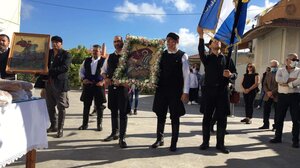 Πόμπια: Με διαγωνισμό κρασιού και σφουγγάτο τιμούν τον Άη Γιώργη τον μεθυστή!