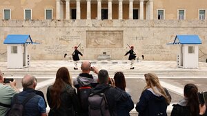 Στην Ολομέλεια της Βουλής σήμερα η "μάχη" για το Μνημείο του Αγνώστου Στρατιώτη 