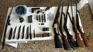 Ο 61χρονος έκρυβε στο σπίτι ένα μικρό οπλοστάσιο!