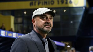 Μια στροφή πριν την παρέλαση