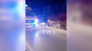 Σοβαρό τροχαίο για μητέρα και παιδί - Ανετράπη το όχημα που επέβαιναν - Βίντεο