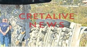 Ηράκλειο: Δίπλωσε νταλίκα που μετέφερε χωματουργικά - Βίντεο και φωτογραφίες