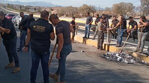 Κινητοποιήσεις αγροτοκτηνοτρόφων: "Περιμένουμε ραντεβού με τον Υπουργό, δε φεύγουμε από το μπλόκο" - Κλειστός ξανά ο ΒΟΑΚ