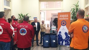 Παραδόθηκε εξοπλισμός σε εθελοντικές ομάδες των Χανίων, από την Περιφέρεια Κρήτης